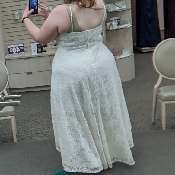 NWT David's Bridal DB Studio Hi-Low Allover Lace Wedding Dress, Plus Size 18W - Picture 5 of 14